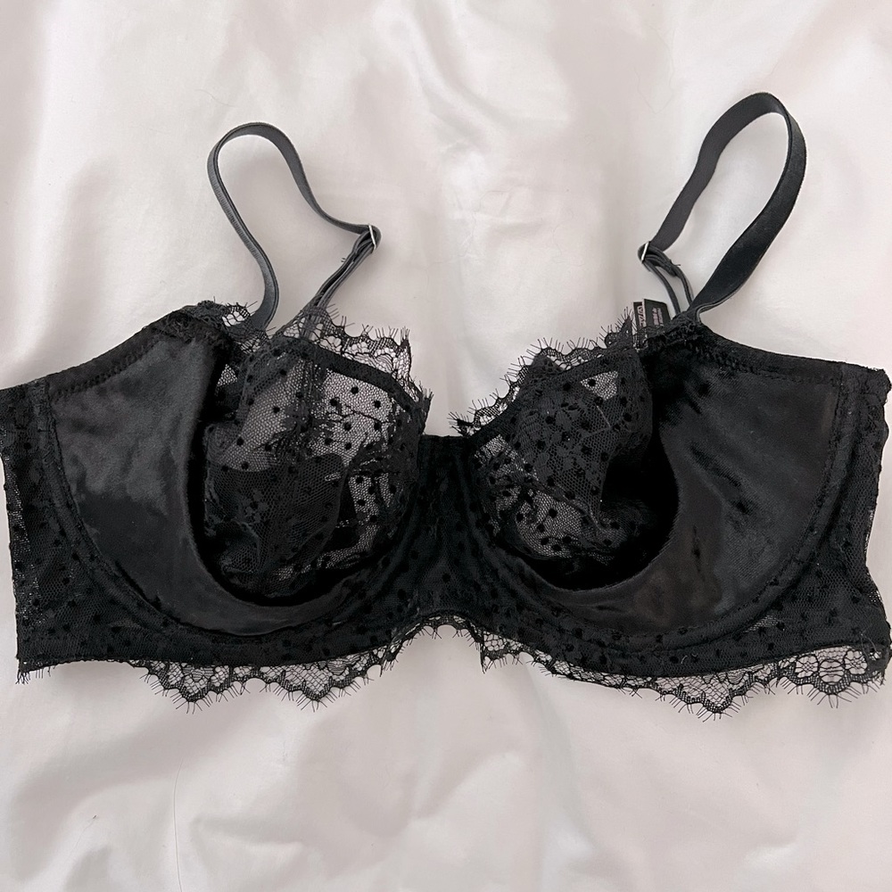 Black lace Victoria’s Secret Demi bra